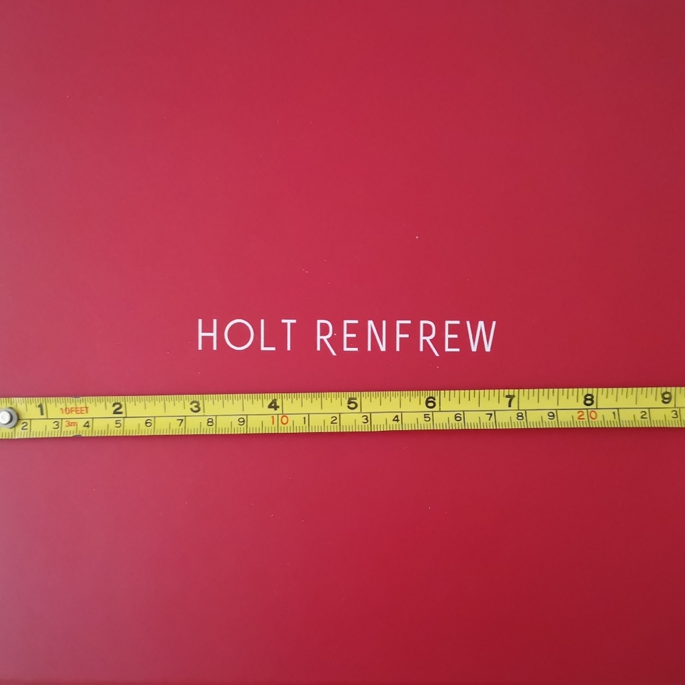 NWT HOLT RENFREW Gift Box Medium. - Picture 3 of 5